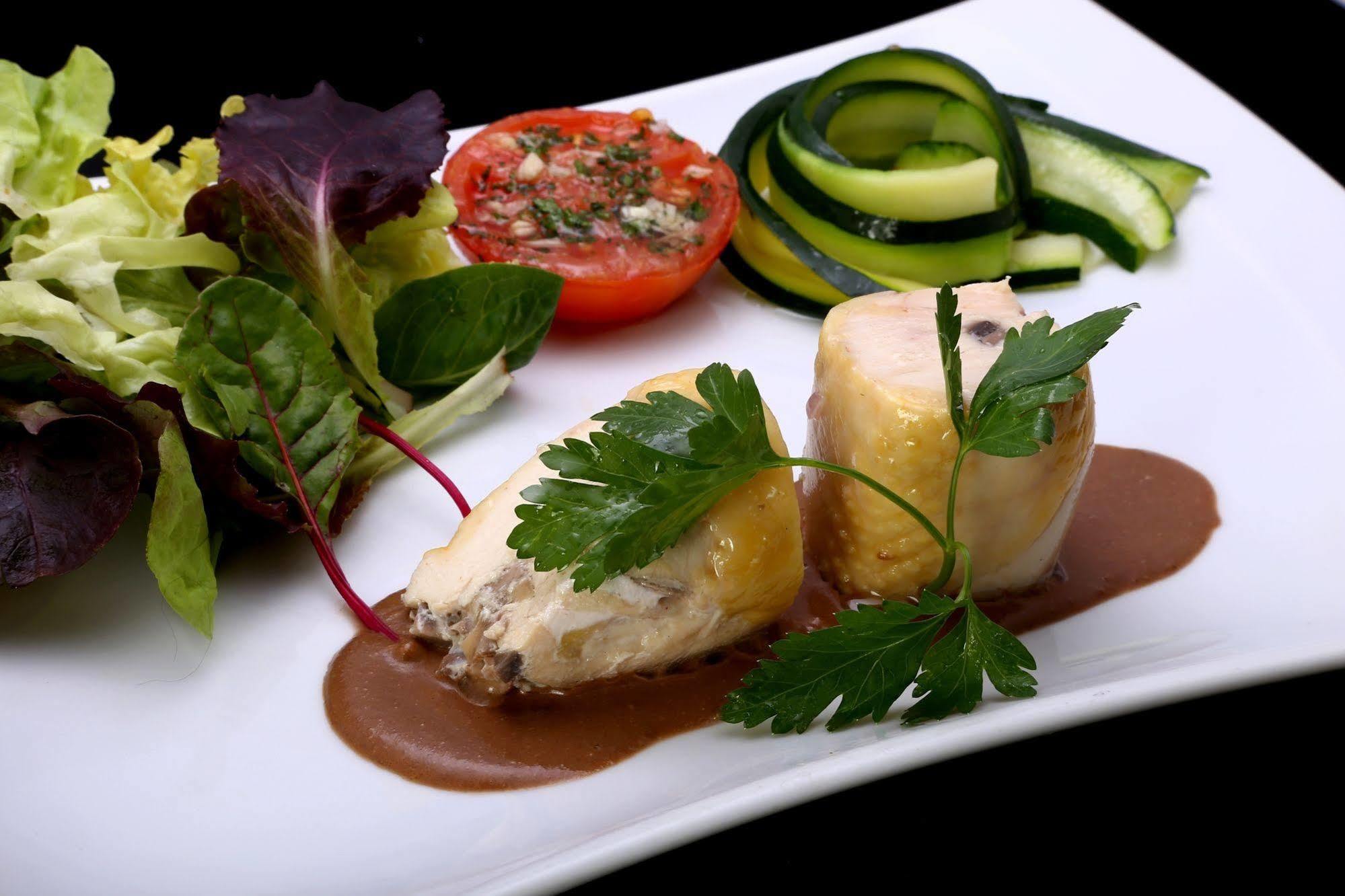 Hotel Logis Hotel-restaurant La Coupe D'or 3*