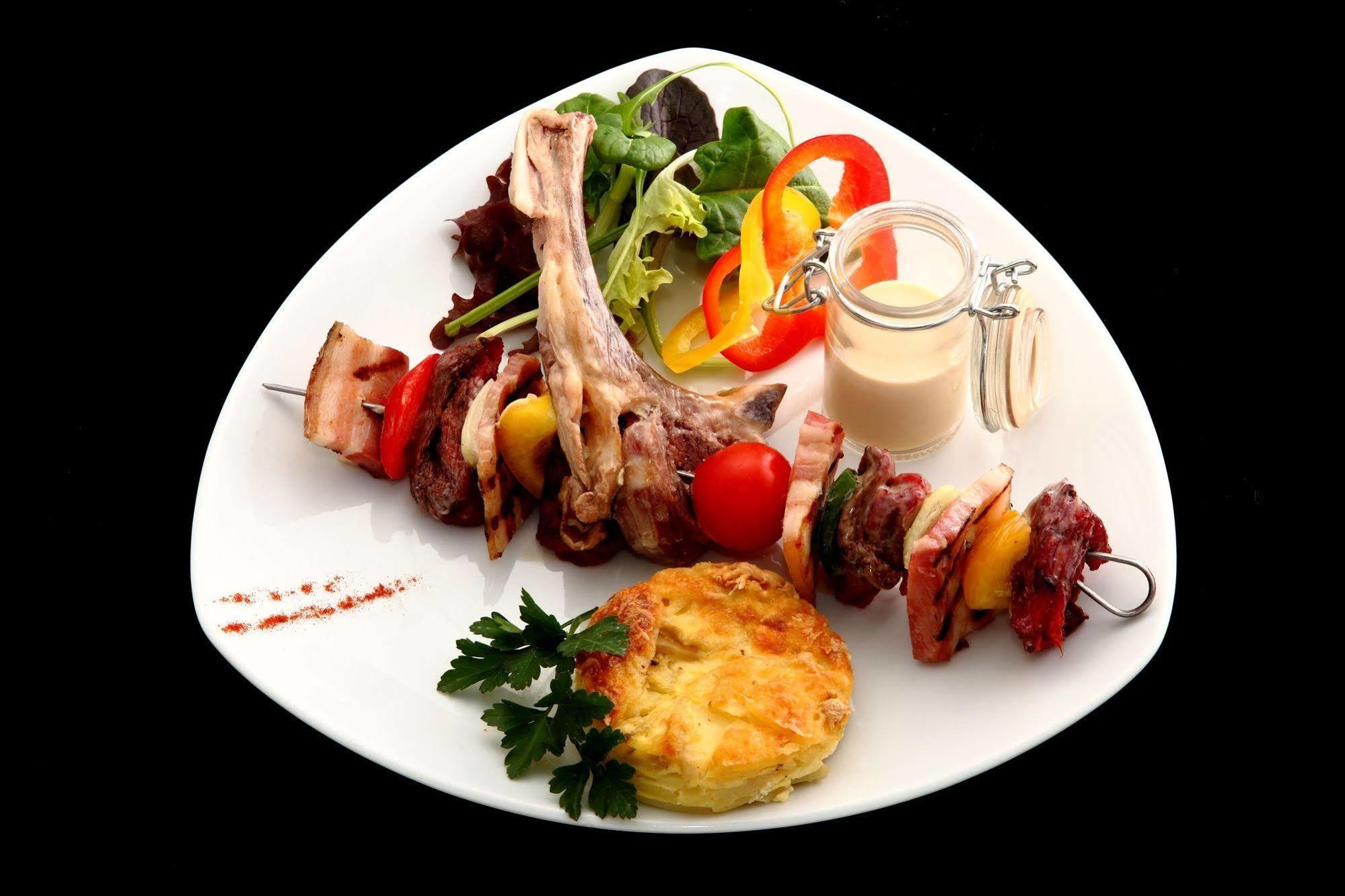 Hotel Logis Hotel-restaurant La Coupe D'or 3*