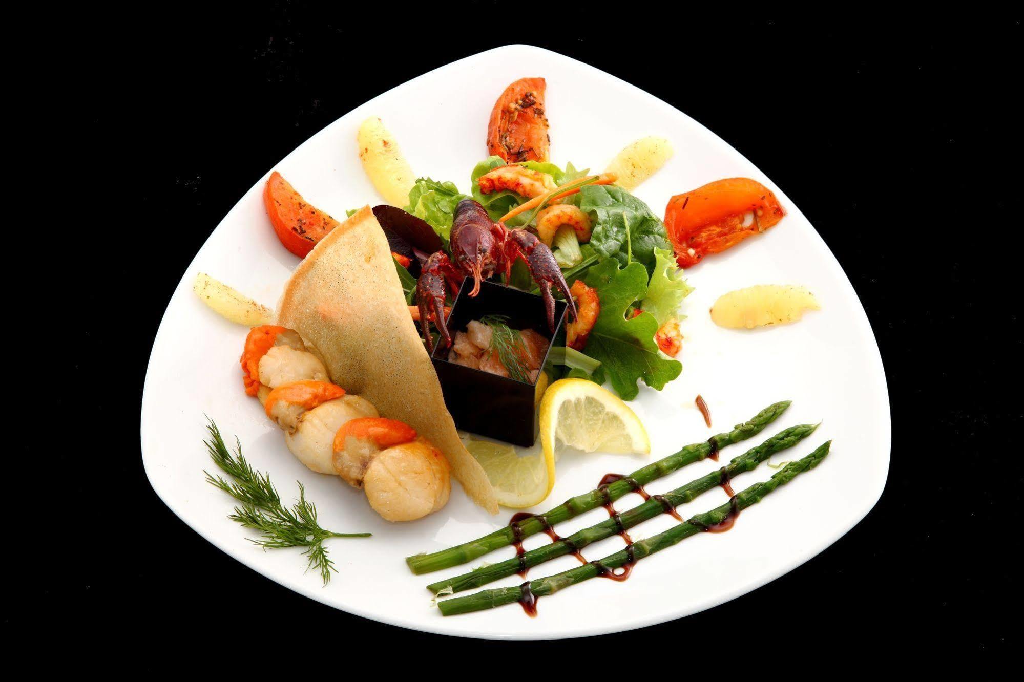 Logis Hotel-restaurant La Coupe D'or Lisieux